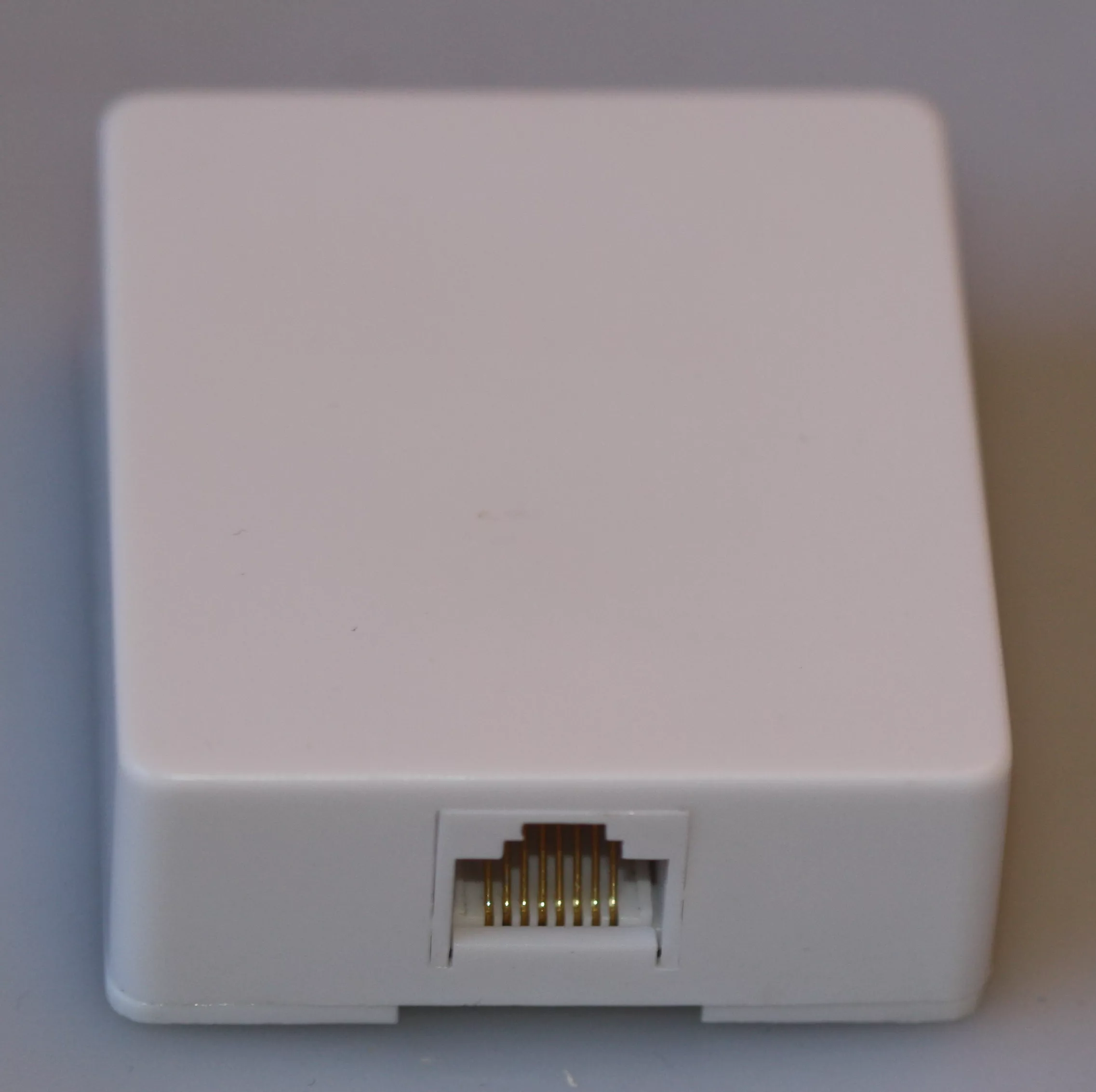 Priza retea simpla RJ45 8/8 aplicata prindere cu suruburi - imagine 2